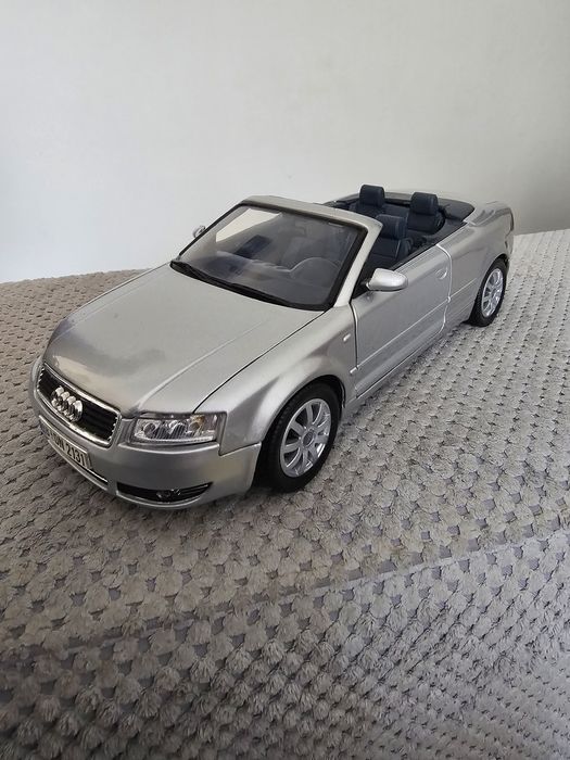 Macheta metalica Audi a4 cabriolet motor max scara 1:18