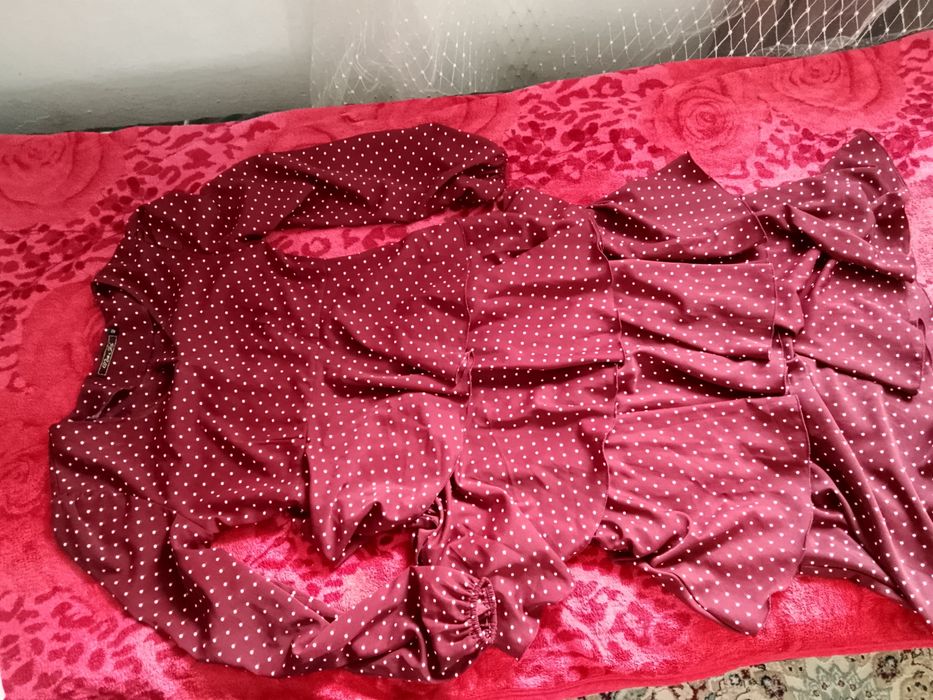 Продам платье 42,44 размер б/у