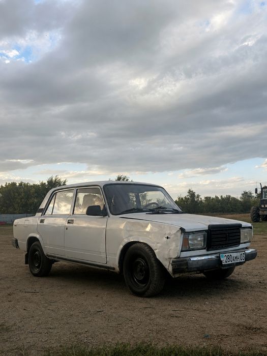 Продам ваз2107  инжектор  2005 год