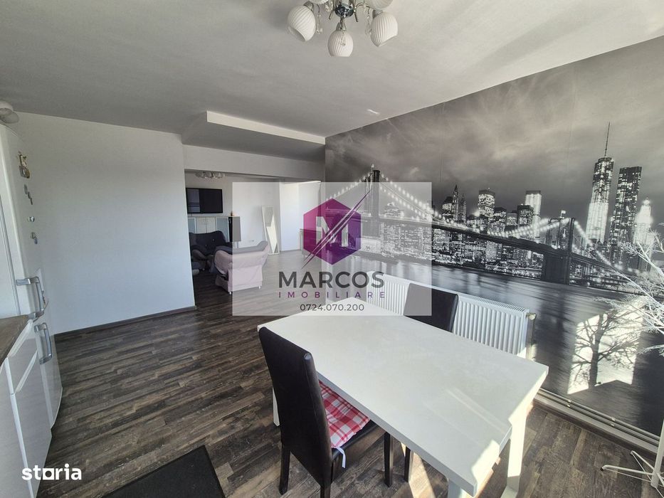 Vand apartament in centru