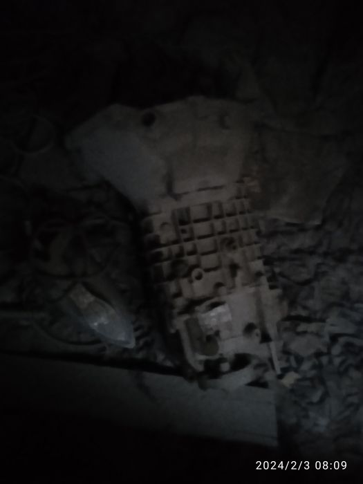 Авто запчасти от БМВ тройка 318 2× дверное запчасти