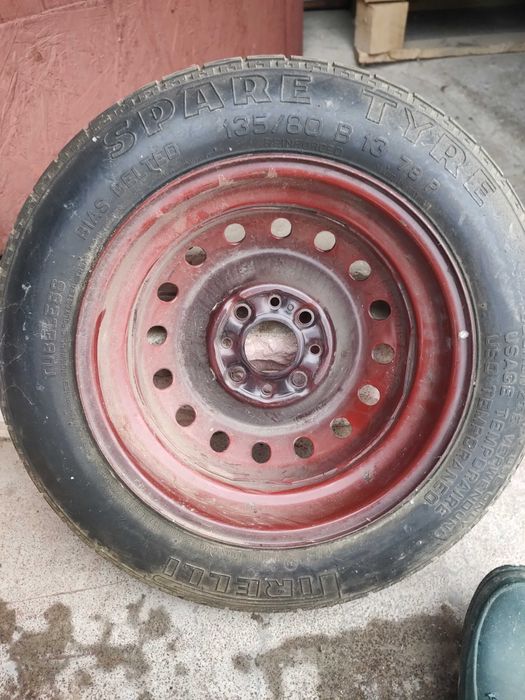 Vand roata de rezerva