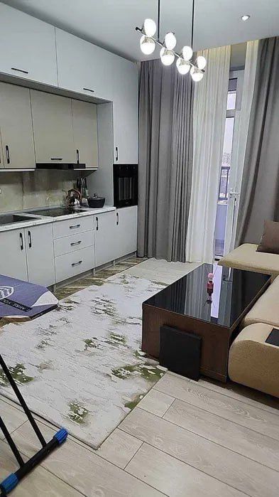 Новостройка на метро Ойбек 1/12/12 общ пл 35м  с обстановкой