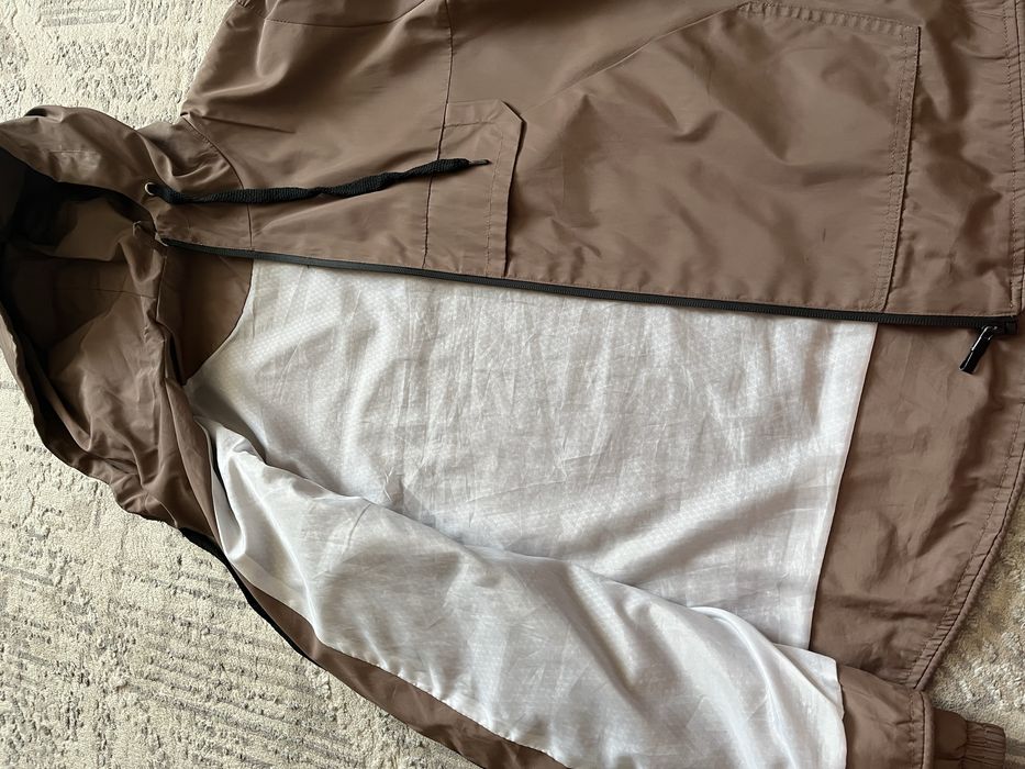 Продам женские куртки на весну