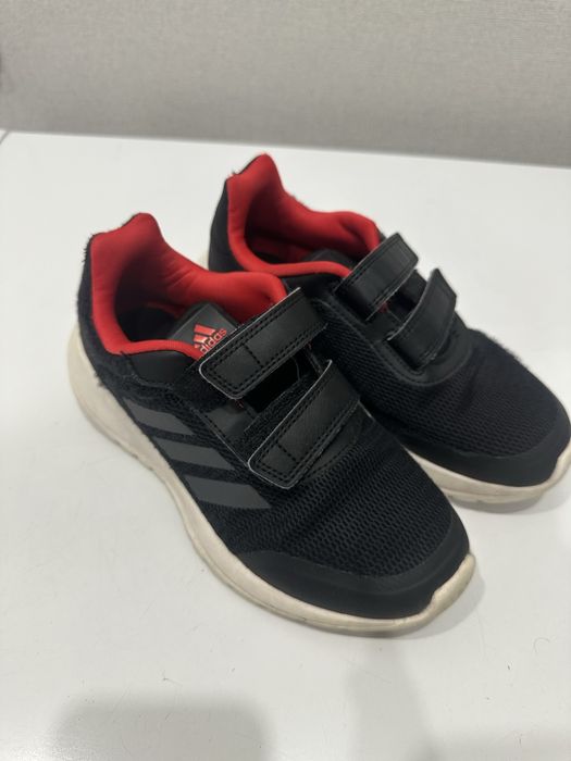 Кроссовки Adidas