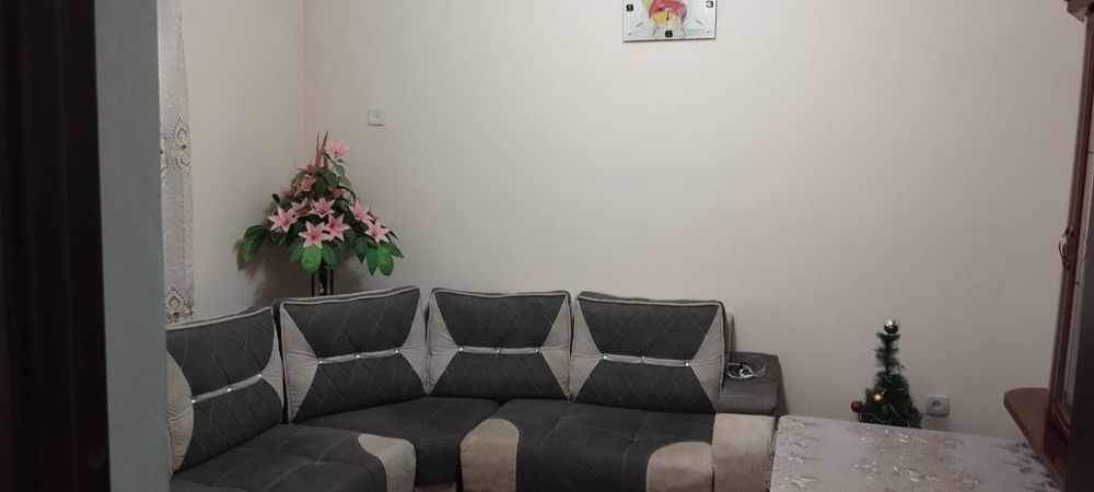 котедж сотилади.