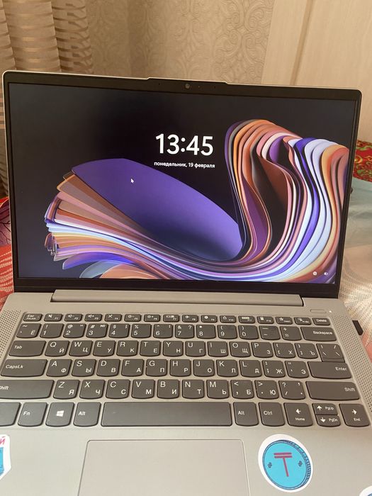 Lenovo IdeaPad 5.  Intel Corei 5-10  SSD512/8gb