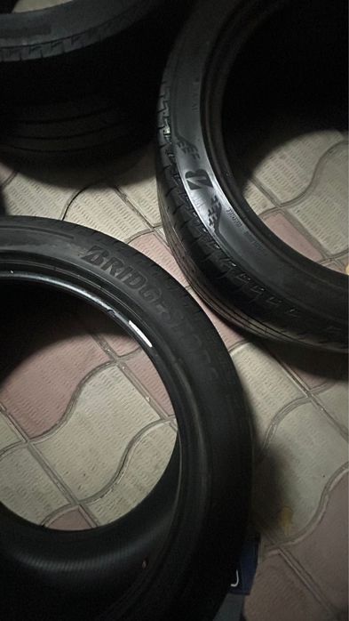 Резина 245/35/18  BRIDGESTONE
