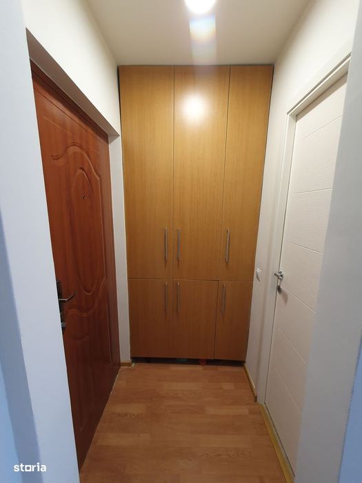 Garsonieră, 22mp, etaj intermediar