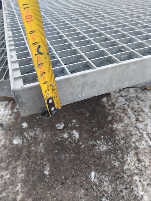 Gratare zincate pentru trepte