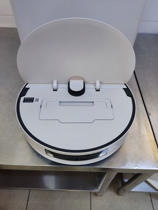 Робот пылесос 1 год