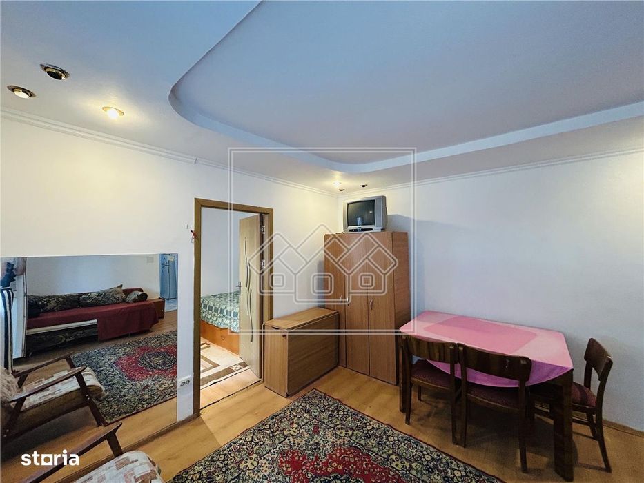 Ap cu 2 camere, balcon - Zona Cedonia