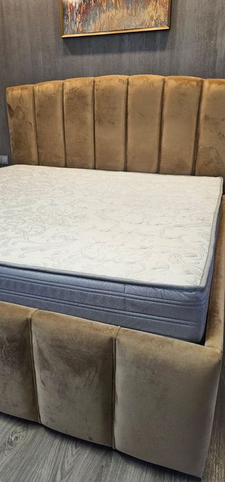 Двуспальная кровать 200×200