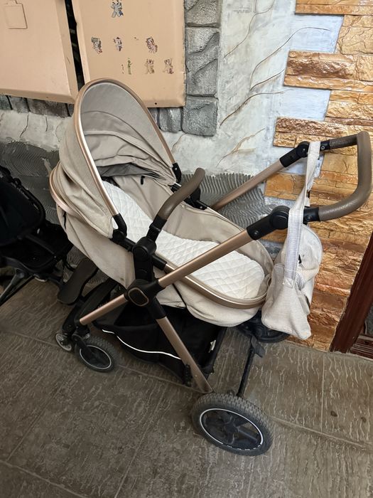 Продам прогулочную коляску