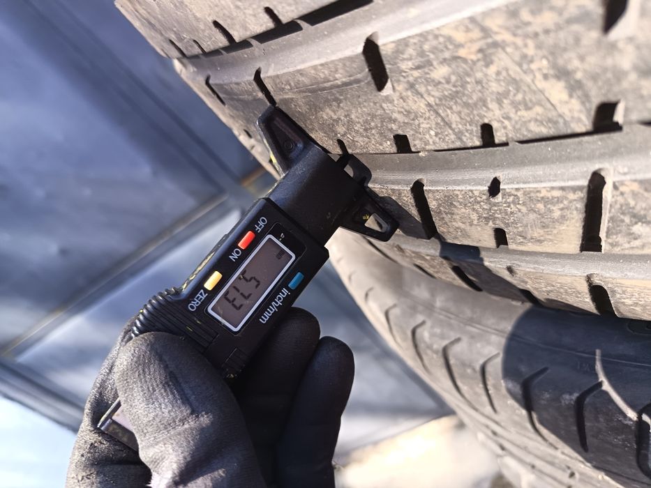 Anvelope vara 255 35 20 pirelli 2016 și 2018 5-5.5mm