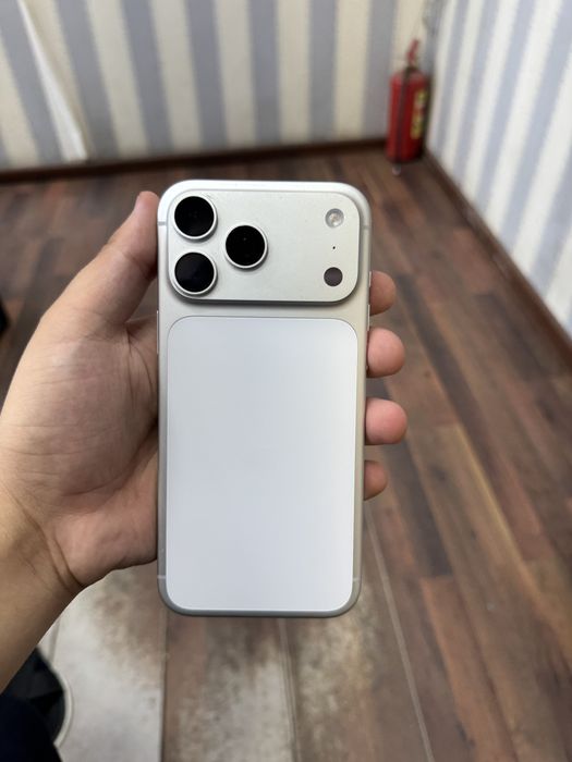 Iphone 17pro max sotiladi