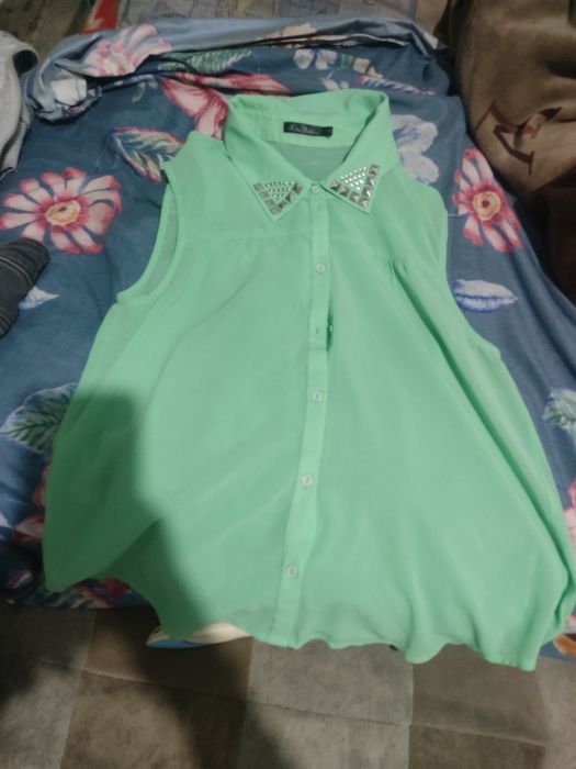 Продам вещи за 2000