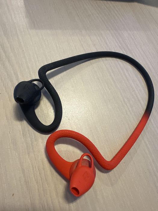 Casti plantronics wireless sport