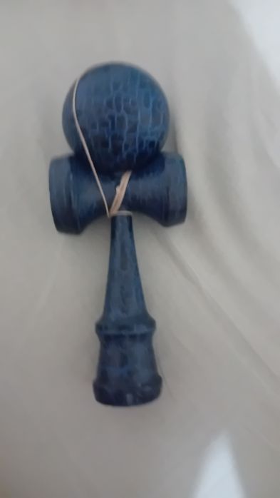 Kendama aproape noi