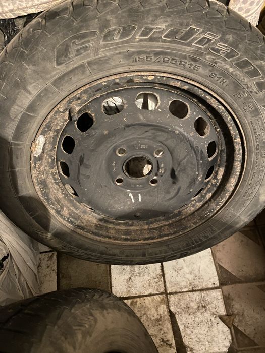 Продам резину с дисками в отличном состоянии