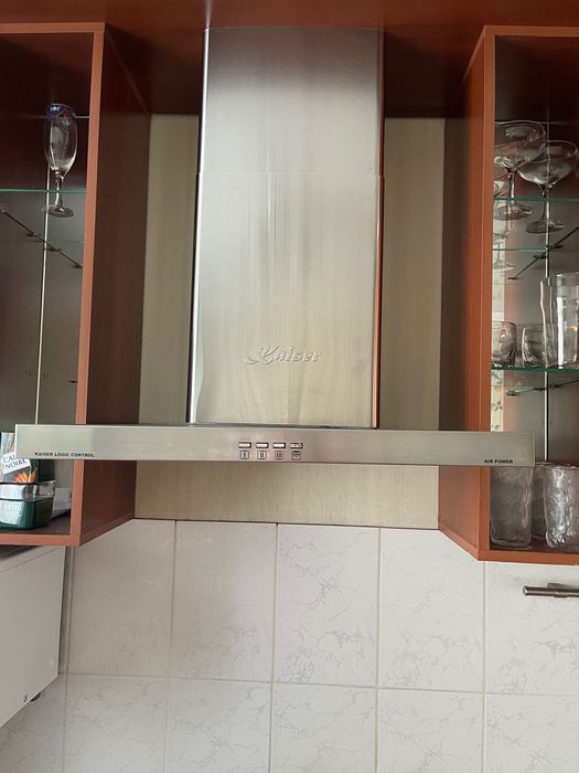 Вытяжка на кухню фирмы Кайзер