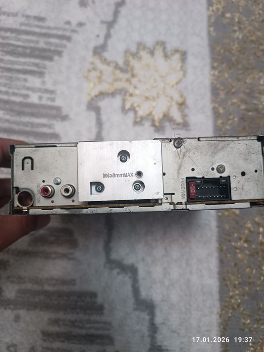 Продам магнитолу