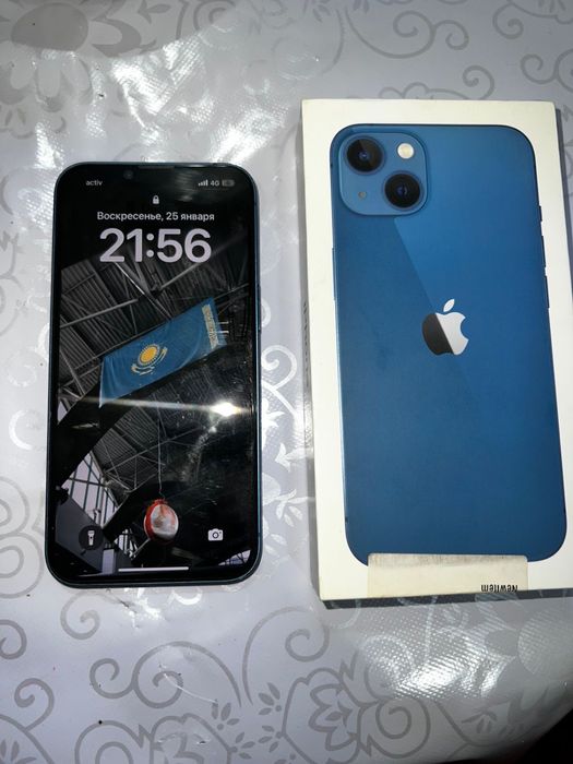 Продаю айфон 13 синий
