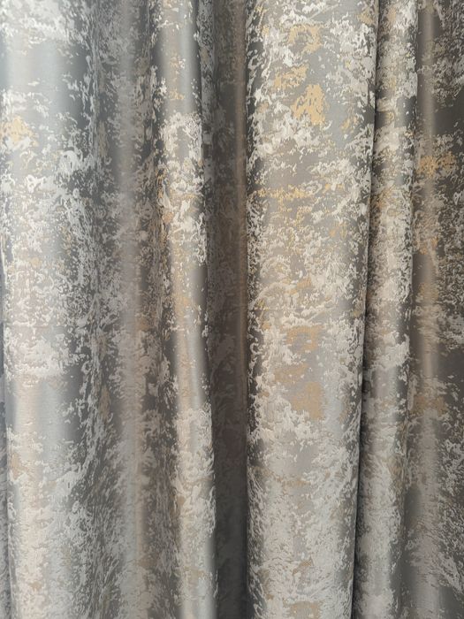 Продам шторы 4 комплекта