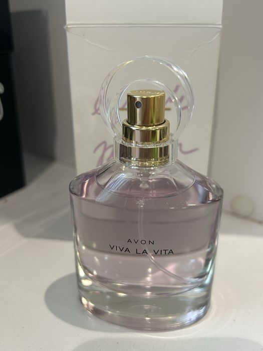 Парфюмерная вода Avon Viva la Vita