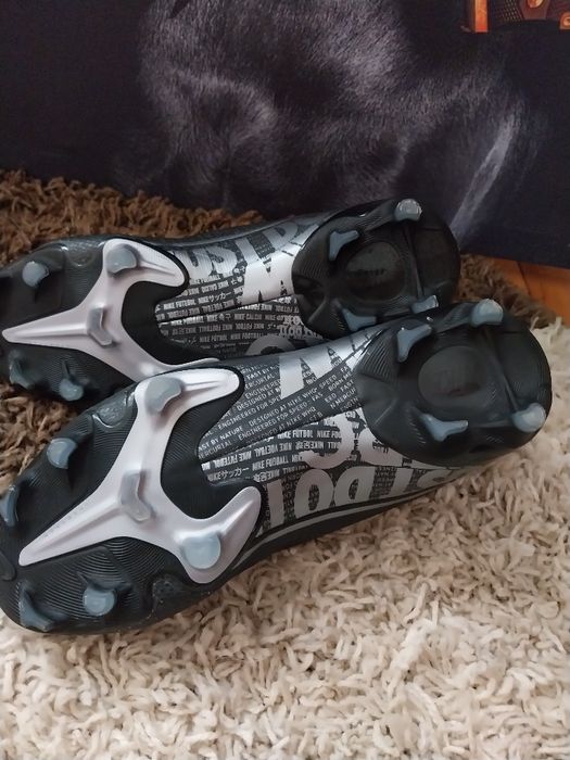 Футболни бутонки