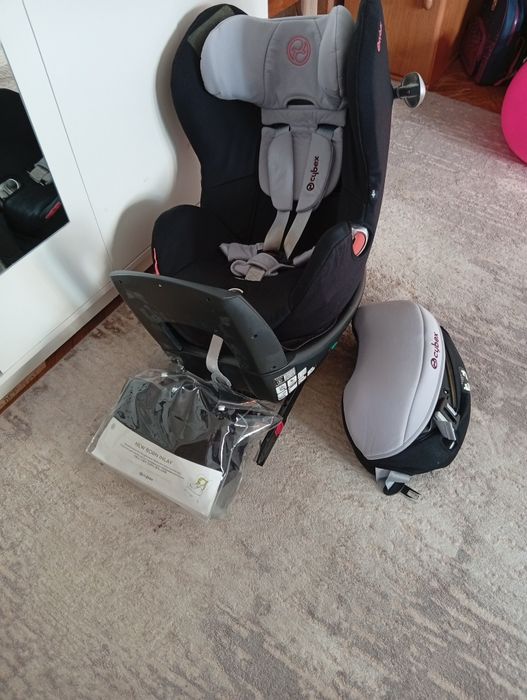 Scaun auto CYBEX SIRONA PLUS – rotativ – cu insert pentru nou-născut
