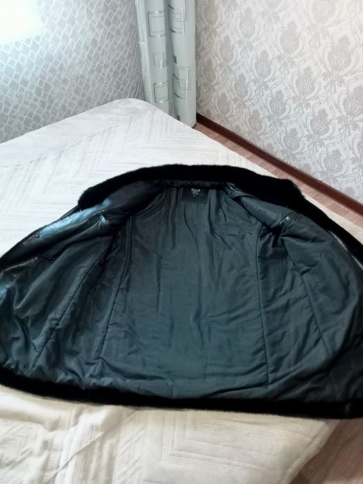 прдаю мужскую дубленку