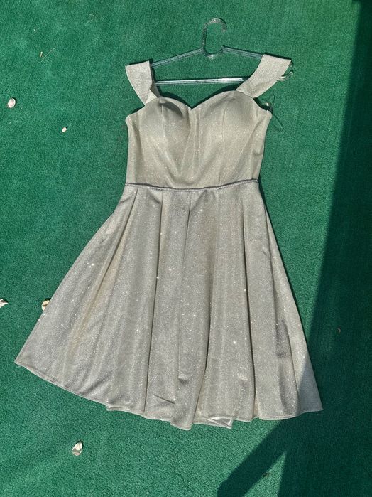 Чисто нова дамска рокля