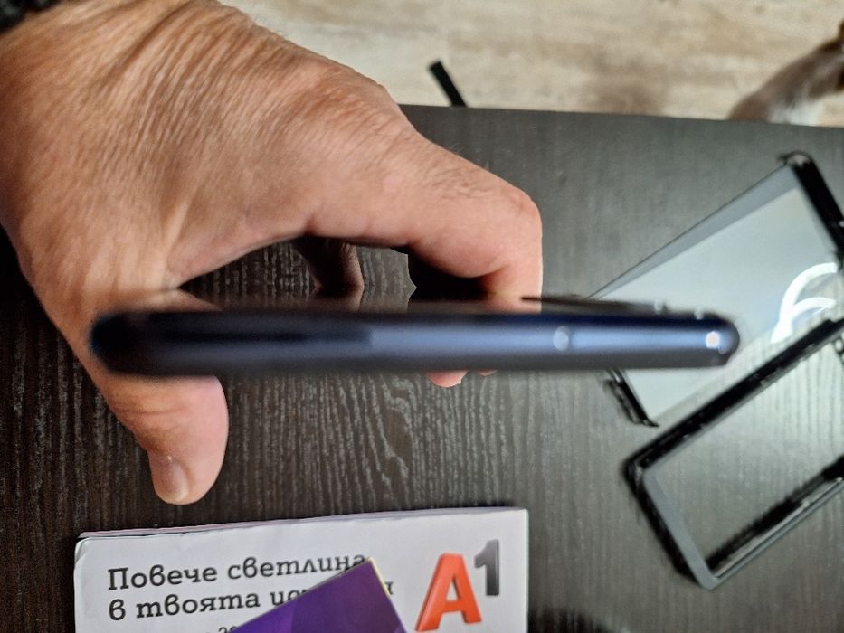 Продавам Samsung A7 2018