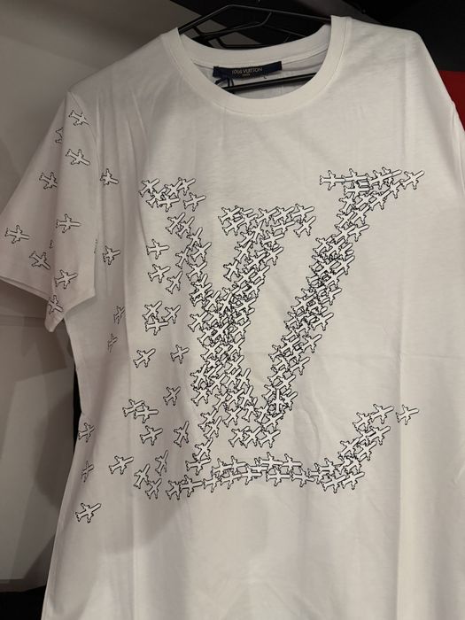 LOUIS  VUITTON тениски