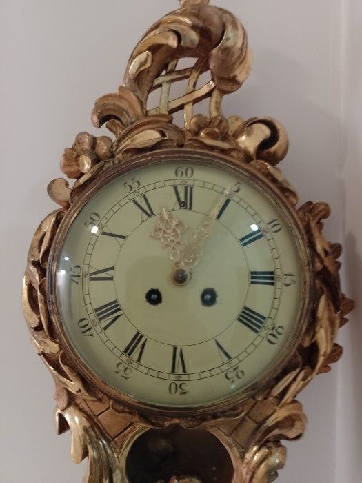 Ceas perete antic pendula in stilul francez Louis din lemn masiv foita