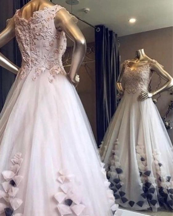 Платье пышное вечернее