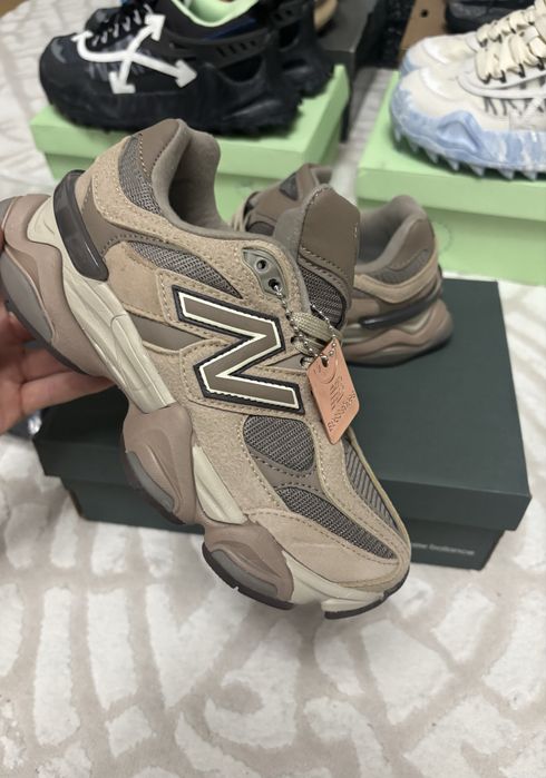 New Balance 9060