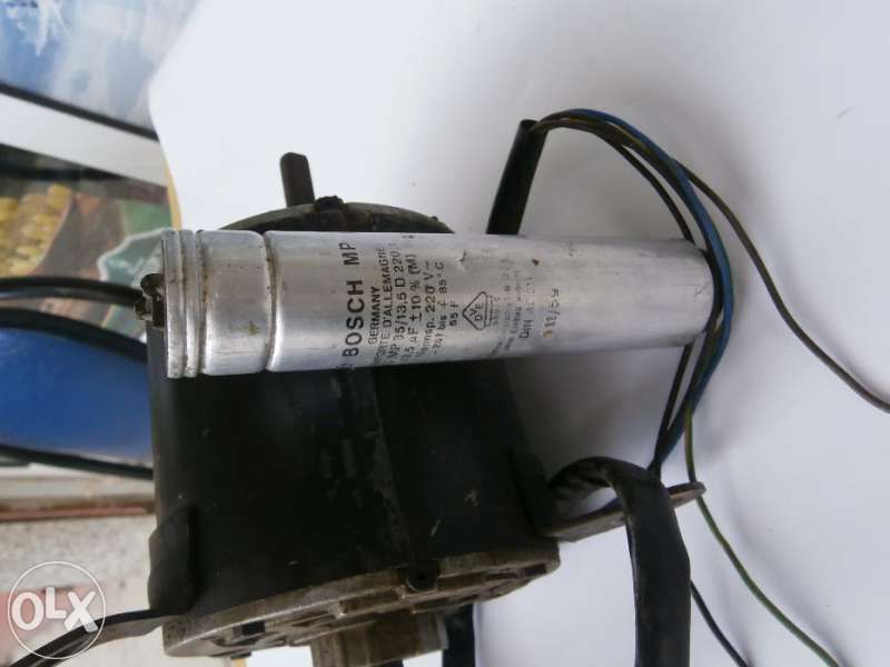 Италиански двигател за машина