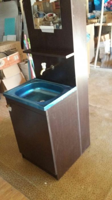 Продам умывальник.