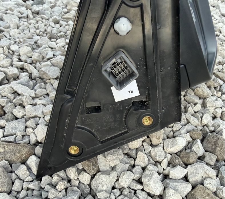 Оригинално дясно огледало за Kia Venga / Киа Венга