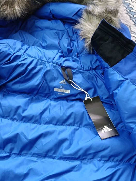Куртка парка новая ADIDAS оригинал.