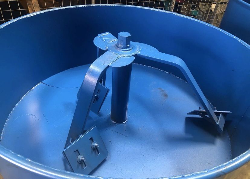 Вертикальная бетономешалка