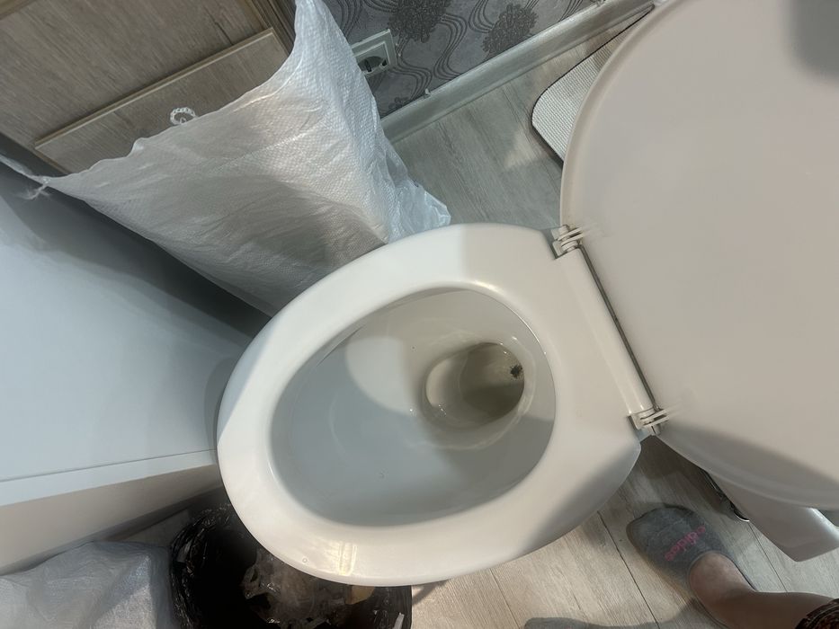 Продам унитаз в хорошем состояний