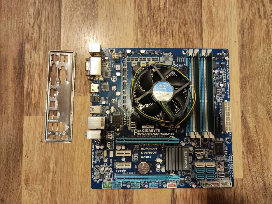 Дънна платка Gygabyte GA-H67MA-USB3-B3, i3-2100 и рам