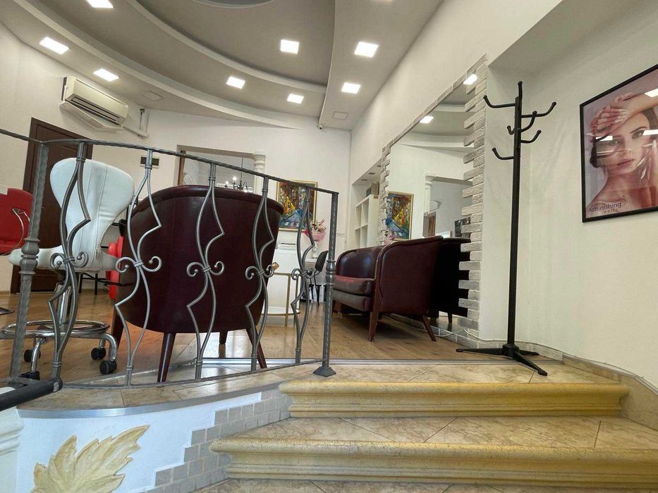 Дава се под наем  в Варна, Център -  кв.м за 159.12 € - Снимка #2