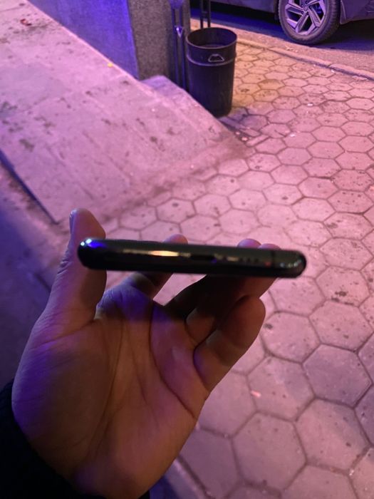 Продам Iphone 11 pro