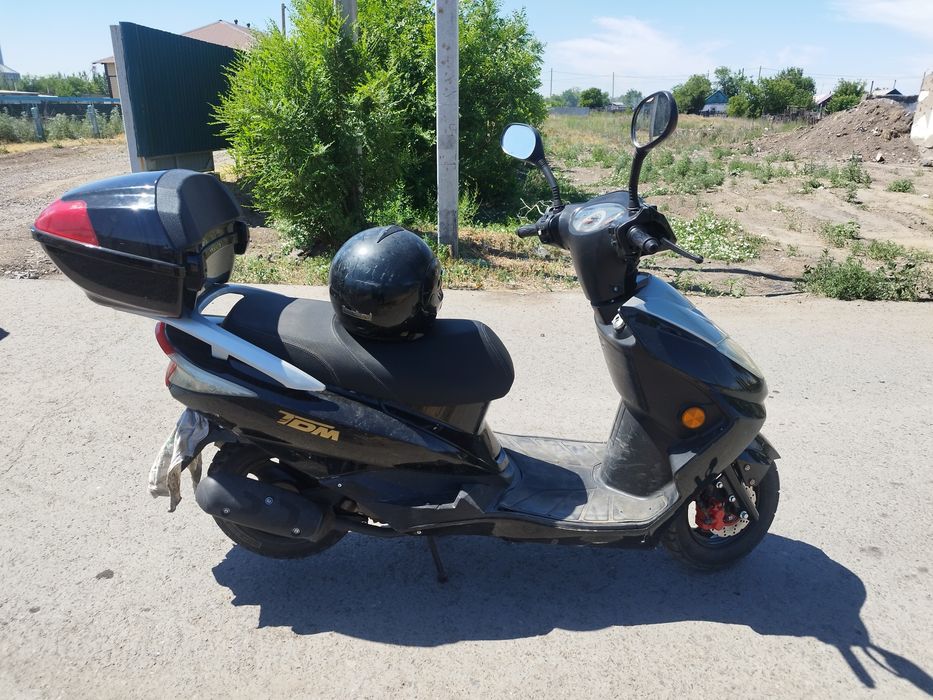Скутер 125 кубов продам срочно
