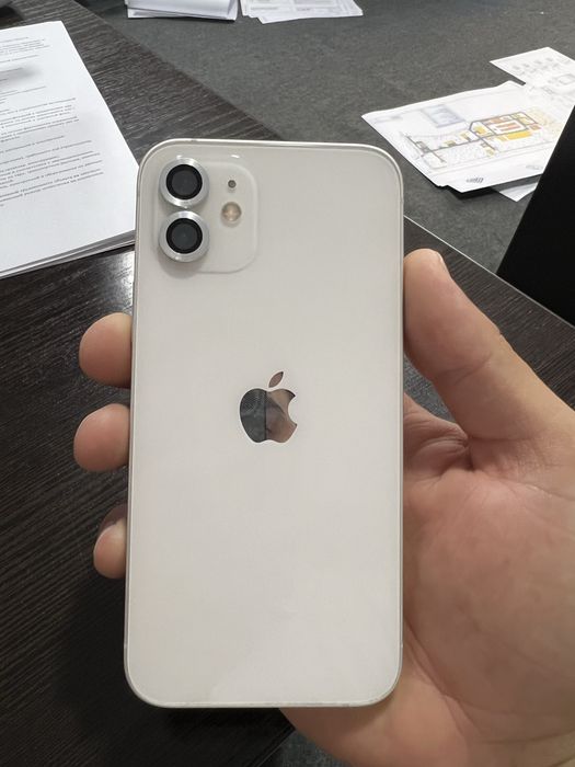 ¡Phone 12 ekran battareya rashodi bor