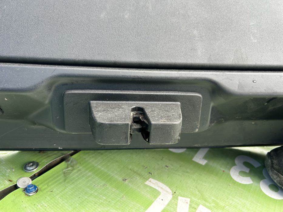 Broască haion Range Rover Velar fară soft close